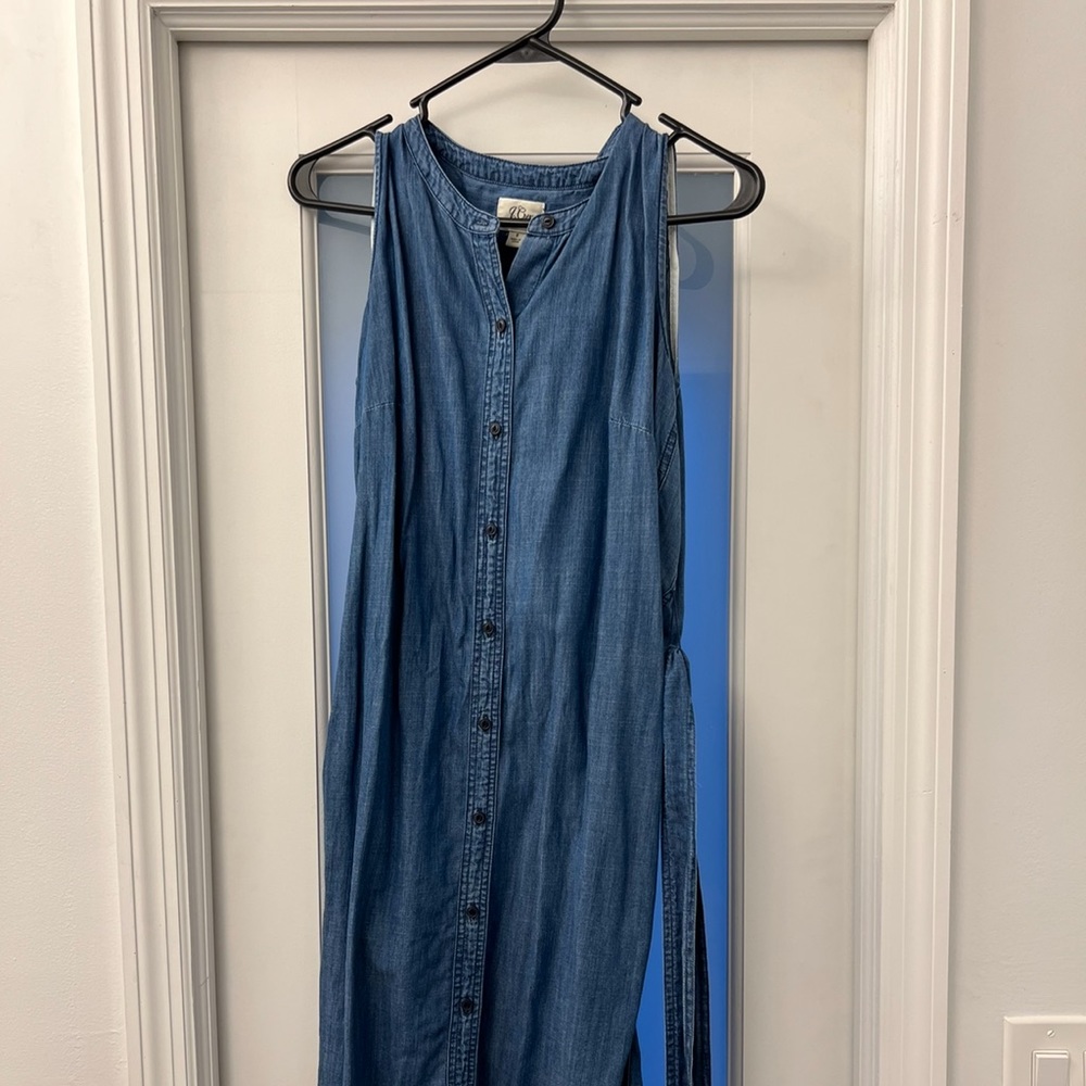 J. Crew Sleeveless belted Button up Chambray Dress size small